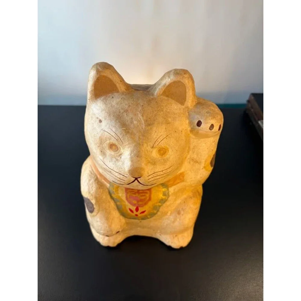 Japanese Maneki Neko Papier Mache Beckoning Cat Hariko Folk Toy 9.5 in